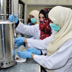🔬 Hands-On Learning in Our State-of-the-Art Labs